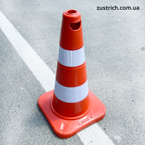 Flexible traffic cones KDR09-4-E 50cm buy from a warehouse, availability, low price in UAH Flexible traffic cones KDR09-4-E 50cm buy from a warehouse, availability, low price in UAH