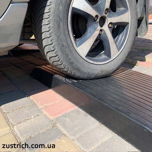 Гумовий пандус ДПР76 для порогів 7,6 см - низька ціна в грн, наявність, в т.ч. з ПДВ Гумовий пандус ДПР76 для порогів 7,6 см - низька ціна в грн, наявність, в т.ч. з ПДВ