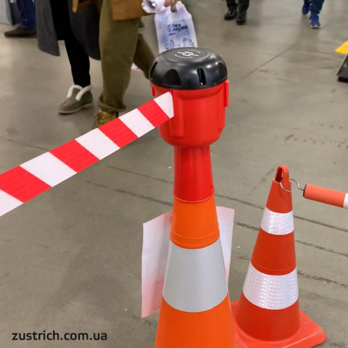 Насадка на дорожній конус з витяжною стрічкою 9 метрів КОН09 купити зі складу, наявність, низька ціна в грн Насадка на дорожній конус з витяжною стрічкою 9 метрів КОН09 купити зі складу, наявність, низька ціна в грн